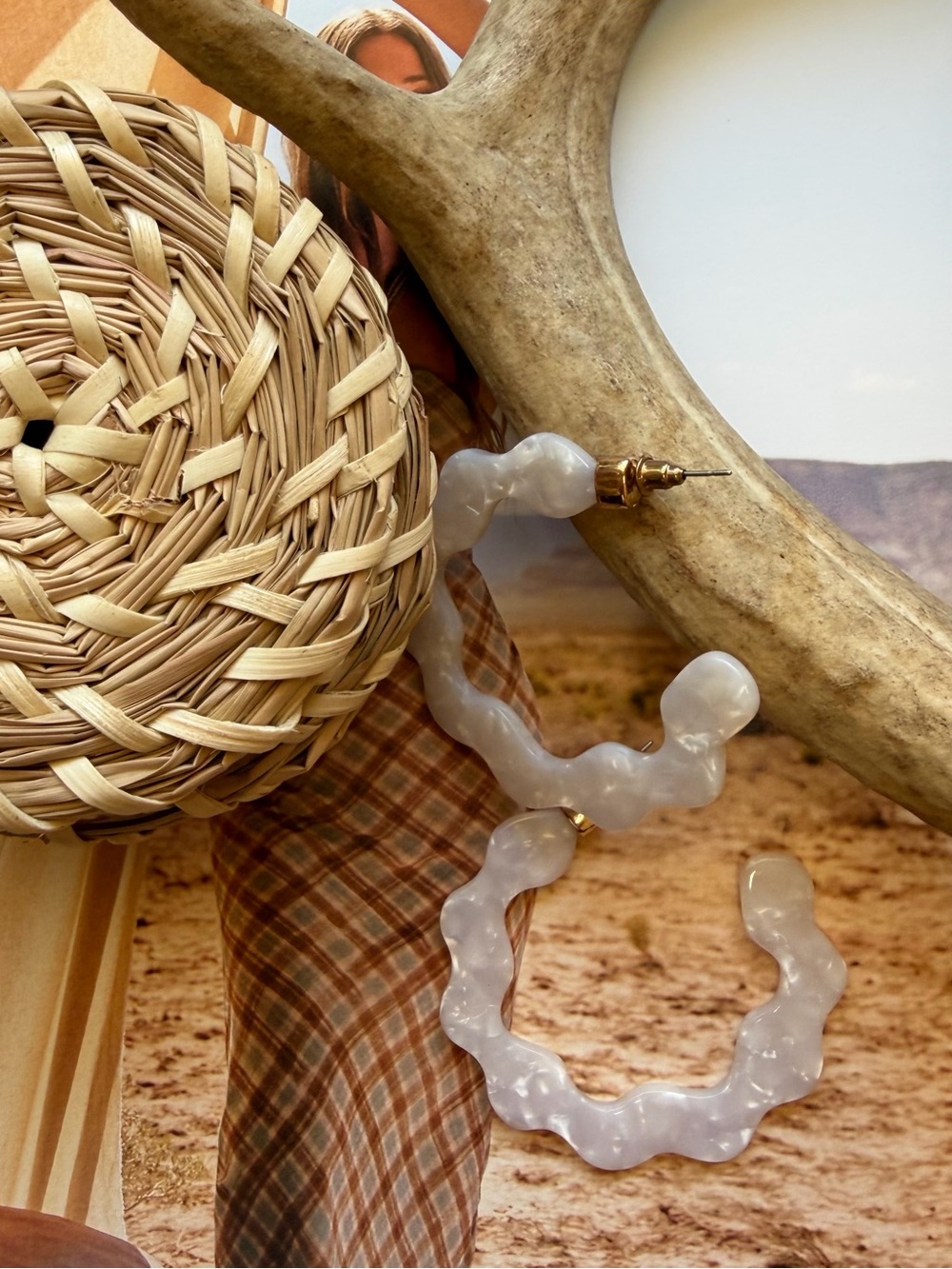 Pearl White Wavy Acrylic Hoop Earrings — Gold-Tone Scalloped Statement Hoops
